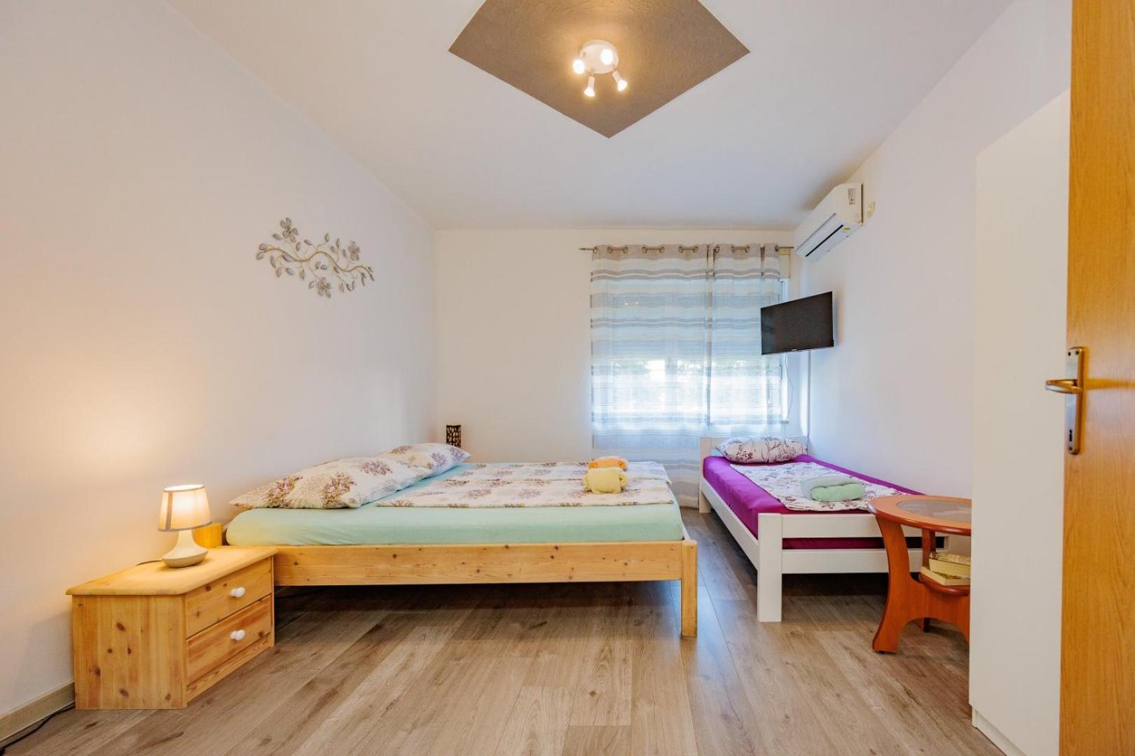 Crowonder Lucky Holiday House With Pool And Patio 30 Meters From The Beach Ζαντάρ Εξωτερικό φωτογραφία