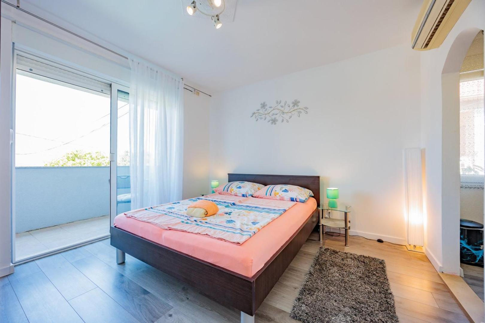 Crowonder Lucky Holiday House With Pool And Patio 30 Meters From The Beach Ζαντάρ Εξωτερικό φωτογραφία