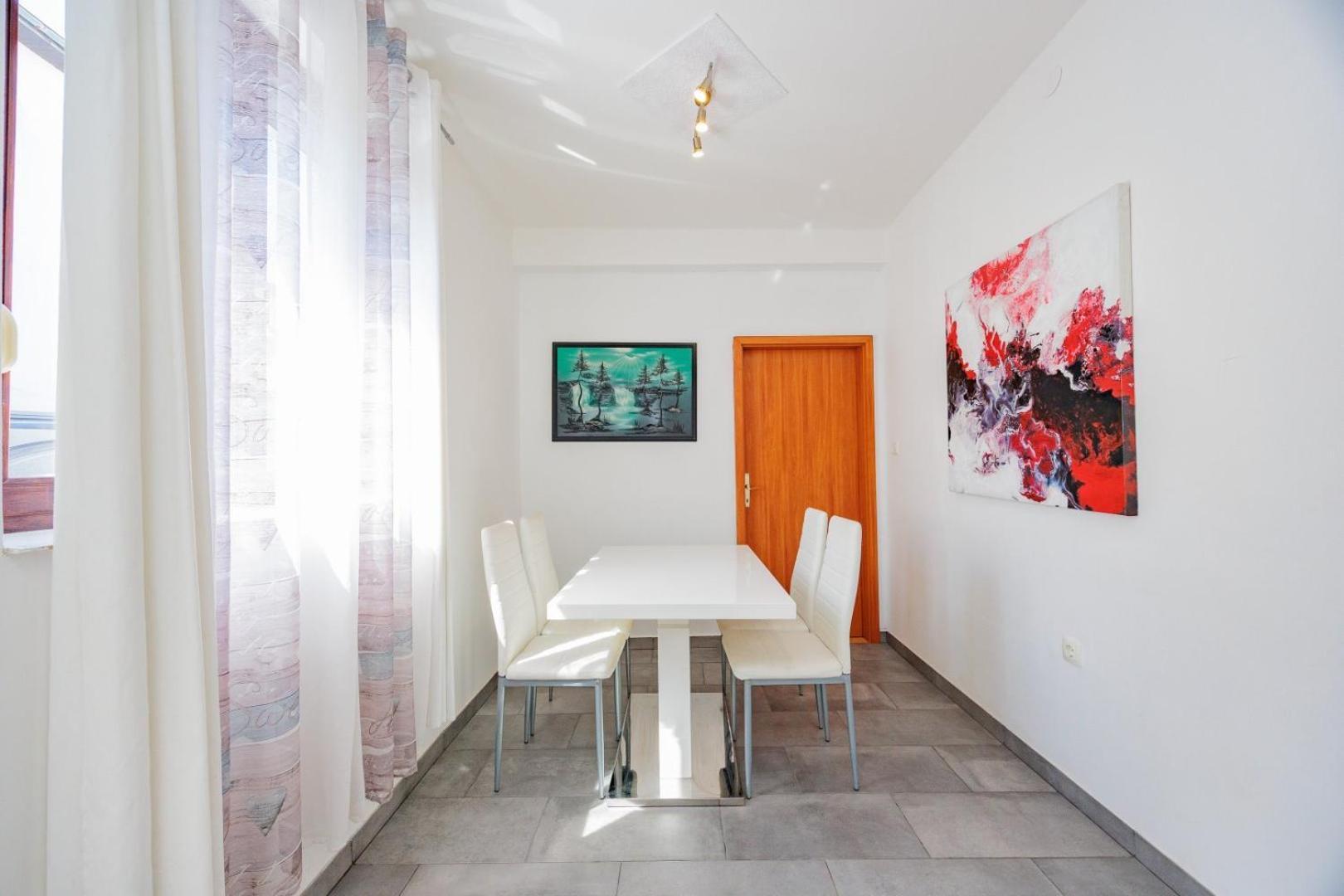 Crowonder Lucky Holiday House With Pool And Patio 30 Meters From The Beach Ζαντάρ Εξωτερικό φωτογραφία