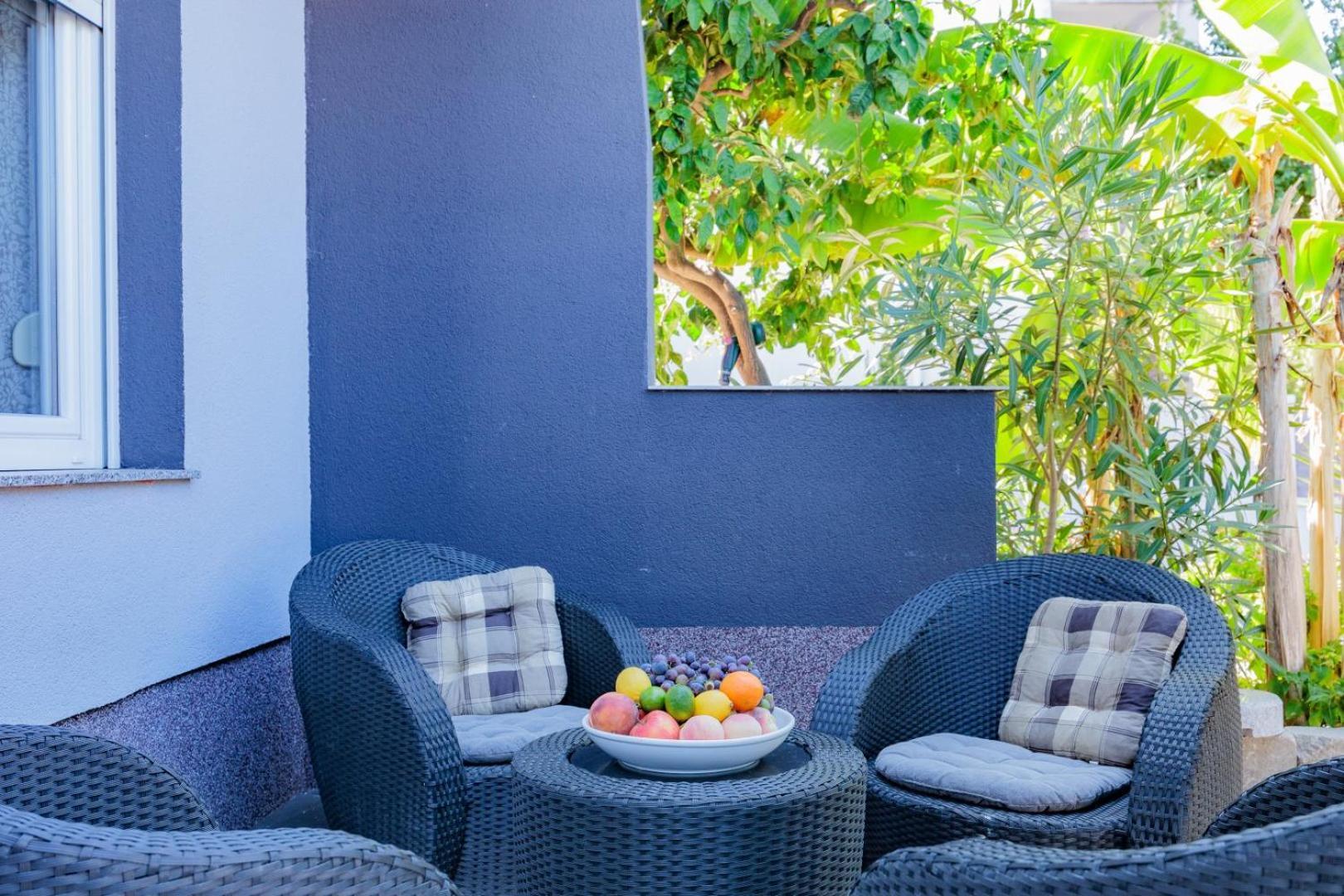 Crowonder Lucky Holiday House With Pool And Patio 30 Meters From The Beach Ζαντάρ Εξωτερικό φωτογραφία